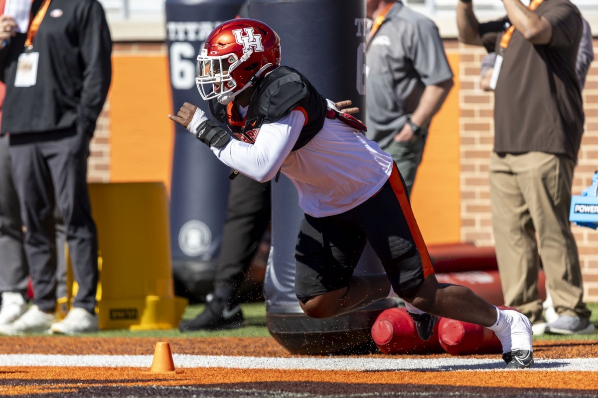 The Las Vegas Raiders could add a strong presence off the edge with Houston's Nelson Ceaser in the 2024 NFL Draft.